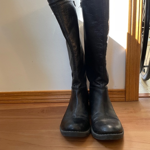 Black leather knee high boots size 37 - Picture 2 of 2